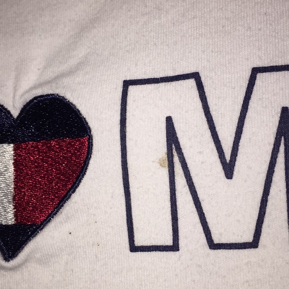 ✅Tommy Hilfiger Tee - Picture 3 of 6